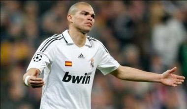 Συμφώνησε για συμβόλαιο ως το 2015 ο Πέπε