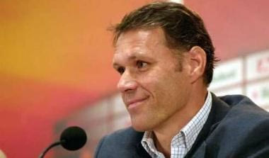 Διέψευσε η Φιορεντίνα για Φαν Μπάστεν