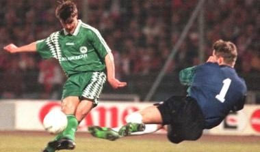 Δώνης… Βαζέχα και γκολ. Όταν ο ΠΑΟ άλωσε το Άμστερνταμ