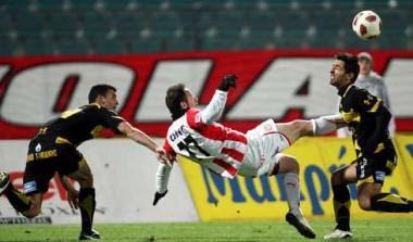 “Χαρτοπόλεμος” μεταξύ Άρη και Ολυμπιακού Βόλου