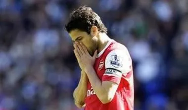 34η αγ.: Αποχαιρετά τον τίτλο η Άρσεναλ, ο Ερνάντες λύτρωσε τη Γιουνάιτεντ (videos)