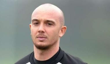 Επιστρέφει νωρίτερα στη Βίλα ο Άιρλαντ