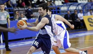 Πρίφτης: “Για όλα φταίει η άμυνα”. Σκουρτόπουλος: “Να μείνουμε Λαμία”