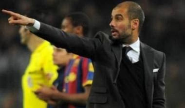 Ο Γκουαρντιόλα μιμείται τον Μουρίνιο και ο Αμπιντάλ πικάρει τον Πικέ (vid)