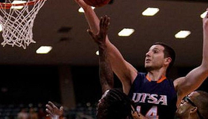 Πήρε τον Άλεξ Βουγιούκα