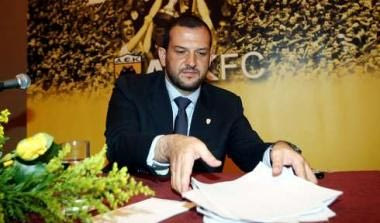 Ο Παππάς, ο Νοτιάς, οι supporters και τα 6 εκατομμύρια