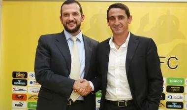 Προχωρούν μαζί ΑΕΚ και Χιμένεθ