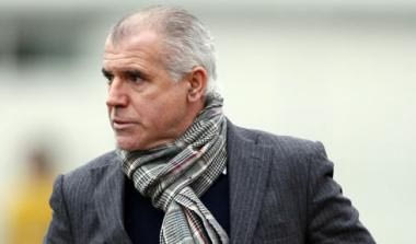 Αναστόπουλος: “Μας προβληματίζει το ότι δεχόμαστε γκολ συνεχώς από αμυντικούς”