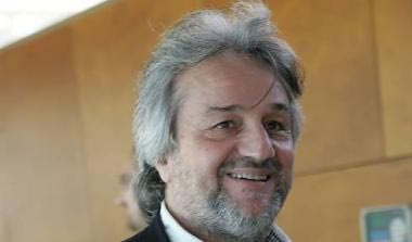 Κομπότης: “Πώς να αναβληθεί κάτι που δεν έχει οριστεί ακόμα;”