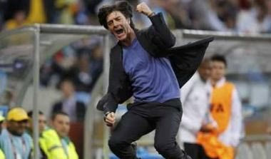 Στο μουσείο το τυχερό πουλόβερ του Γιόακιμ Λεβ