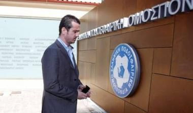 Μαχλάς: “Τι θέλουν; Να στήνουμε παιχνίδια;”