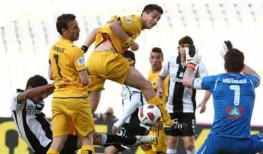 Μανωλάς: “Με το… μισό πόδι”. Κοντρέρας: “Να μην επηρεαστούμε”