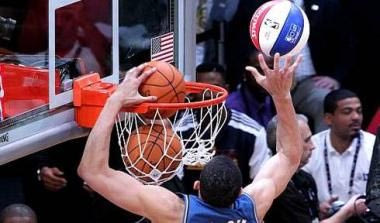 Το κάρφωμα που μπήκε στο βιβλίο Γκίνες (video)