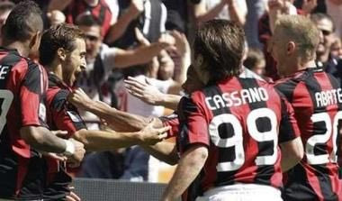 35η αγ.: Αγκαλιά με τον τίτλο η Μίλαν, στο κόλπο της τετράδας η Γιουβέντους (vid)