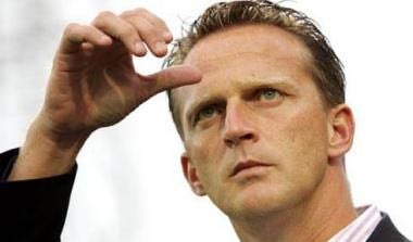 Στον πάγκο της Φίτεσε ο φαν ντερ Μπρομ