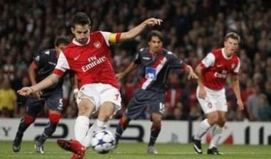 Έμεινε και τυπικά στο Λονδίνο ο Φάμπρεγκας