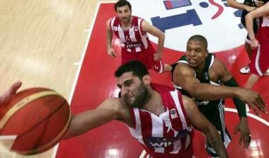 Ολυμπιακός-Παναθηναϊκός 76-68 (videos)