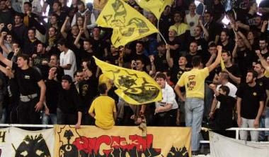 Original: “Εξηγήστε μας πώς χάσαμε από τους Ολυμπιακούς”