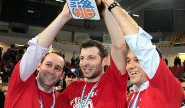 Παπαλουκάς: “Χάνετε εσείς που διώχνετε τους Αγγελόπουλους”