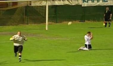 O… άκυρος πανηγυρισμός τερματοφύλακα έπειτα από εκτέλεση πέναλτι (video)