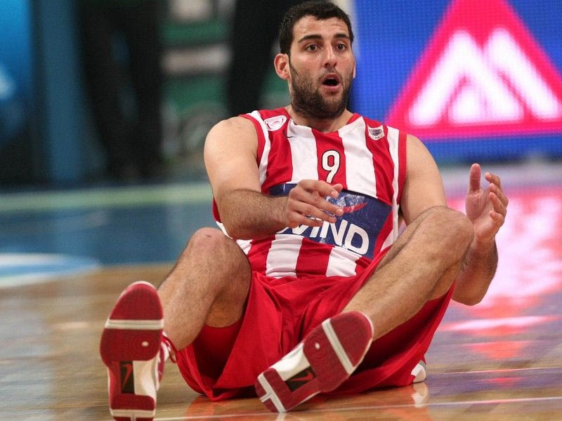 Μπουρούσης: Ο… πληρώνων