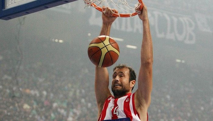 Έμεινε Πειραιά ο Γλυνιαδάκης