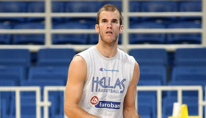 Χτύπησε ο Νικ, κλήθηκε ο Πατ Καλάθης