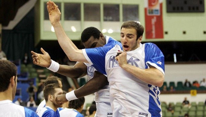 Αποσύρθηκε (πάλι) ο Λουκάς, ήρθε ο Κουφός