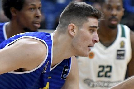 Κλάμα, χειροκρότημα και αποθέωση για τον λαβωμένο Λεγκίκα