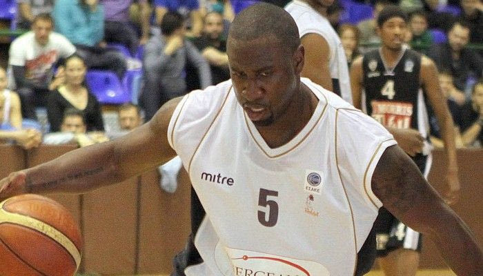 Θέλει Παλάσιο ο ΠΑΟΚ, επαφή και με Ντόζιερ