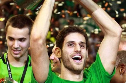 Ανανέωσε και επίσημα ο Περπέρογλου