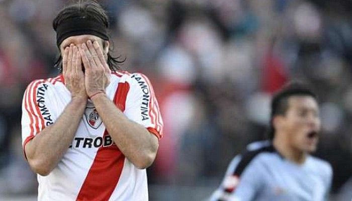 Απόφαση-σκάνδαλο για να σωθεί η Ρίβερ