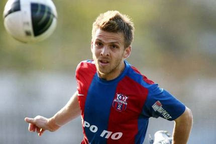 Ανακοίνωσε Σαρακατσάνο και Βλάχο