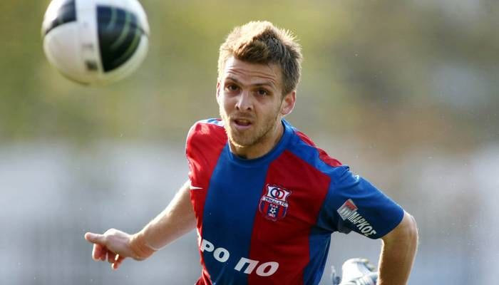 Ανακοίνωσε Σαρακατσάνο και Βλάχο