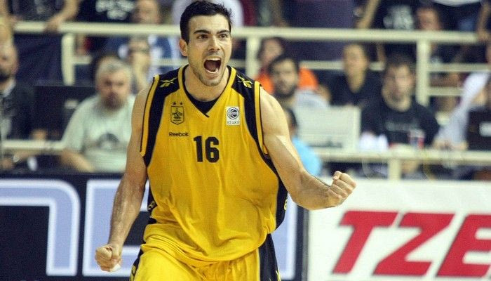 Κορυφαίος νέος της σεζόν ο Σλούκας