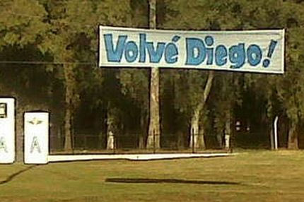 Πανό νοσταλγίας για τον Μαραντόνα