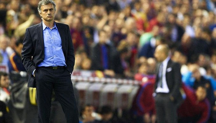 Σιωπηλός στην UEFA o Mουρίνιο