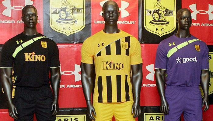 Παρουσιάστηκαν οι νέες φανέλες του Αρη