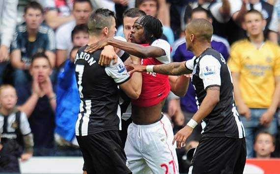 “Πεδίο μάχης” και το “twitter” για Μπάρτον-Άρσεναλ