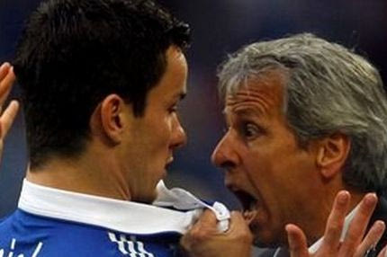 “Κοκορομαχία” μεταξύ παίκτη και αντίπαλου προπονητή στην Bundesliga