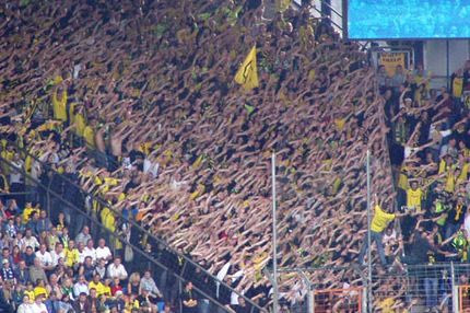 Απολογία για “σκέπασμα” των ιαχών αντίπαλων οπαδών!