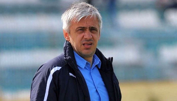 Γυρίζει σελίδα με Χαραλαμπίδη