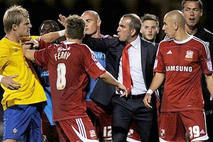 Κατσάδα από Ντι Κάνιο στον Κλάρκ