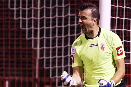 Ανανέωσε ο Γκίτκος