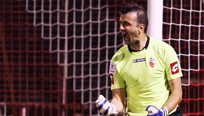 Ανανέωσε ο Γκίτκος