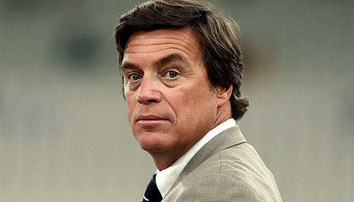 Ποιος δικαιώνει ποιον;