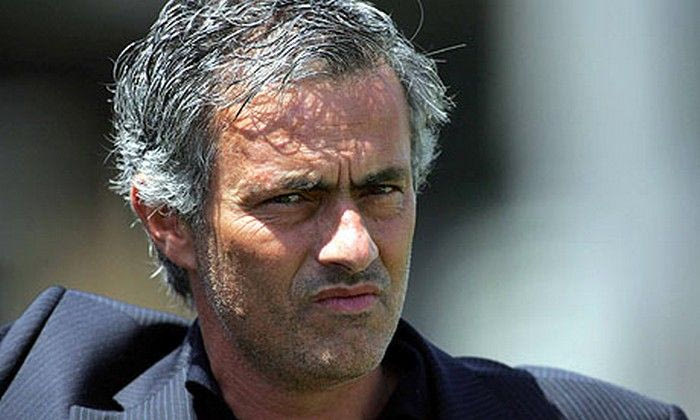 Μουρίνιο: “Με τόσες πέτρες που μου ρίχνουν, χτίζετε μνημείο”