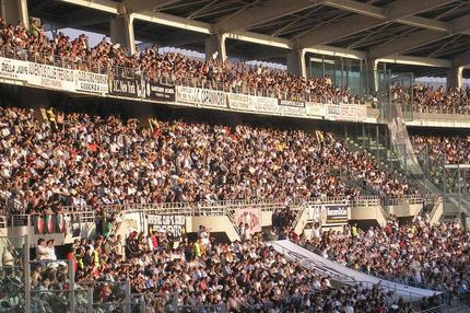 Αύξηση στα διαρκείας ελέω γηπέδου