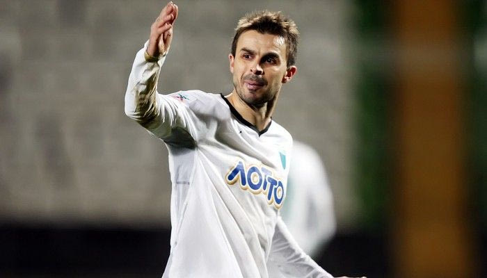 Θωρακίζεται με Κόλτζο και Σύρο