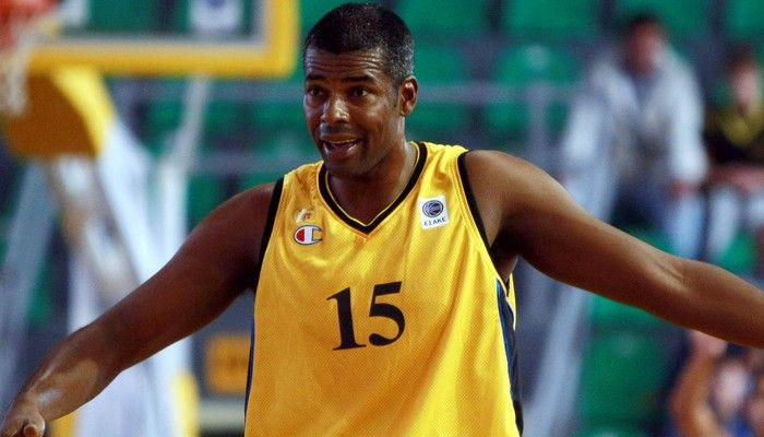 Προβάρει τη φανέλα του ΠΑΟΚ ο Κόμματος